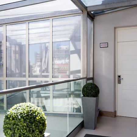 Welldone Cathedral Suites Севиля Стая снимка
