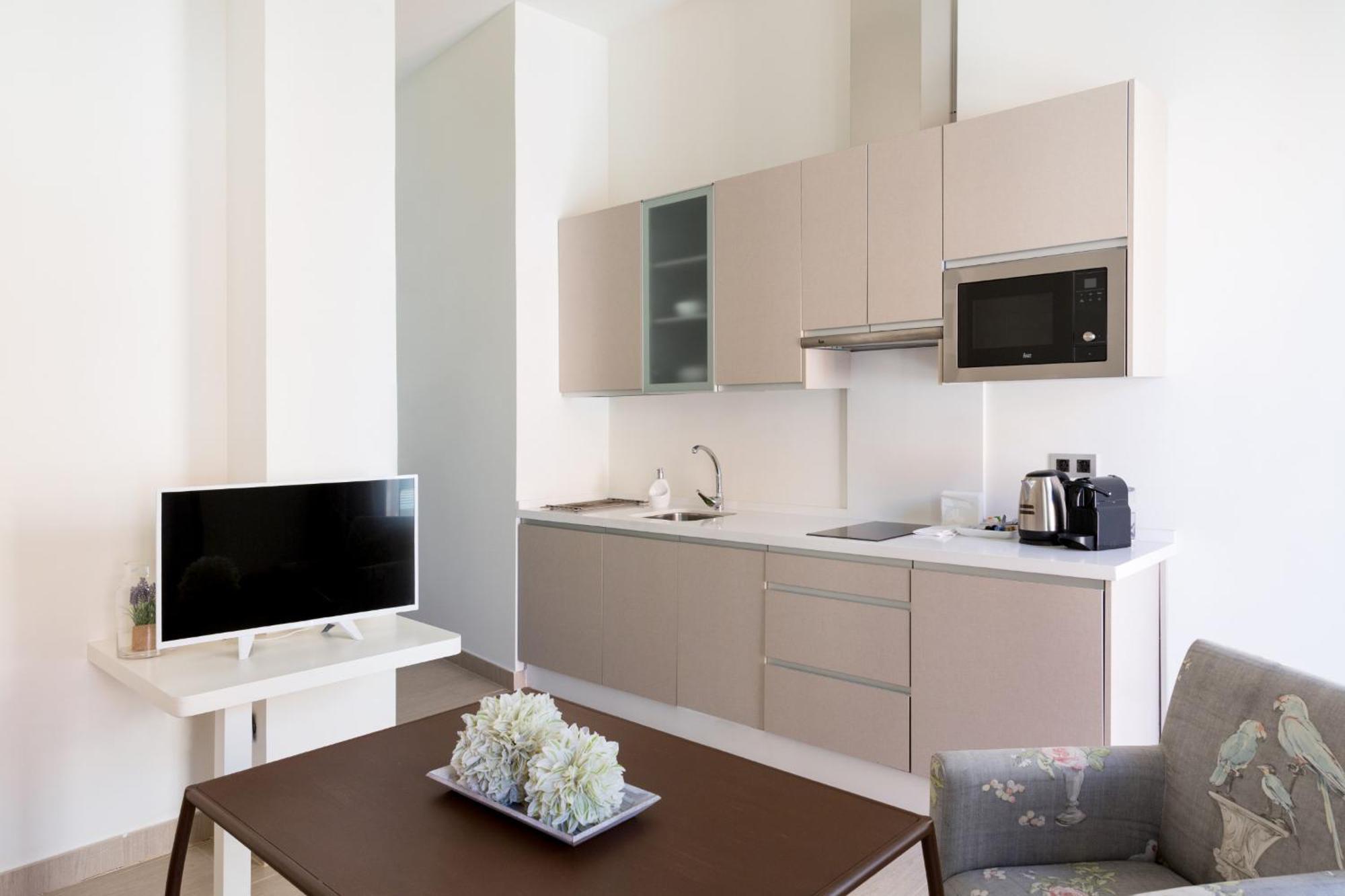 Welldone Cathedral Suites Севиля Стая снимка